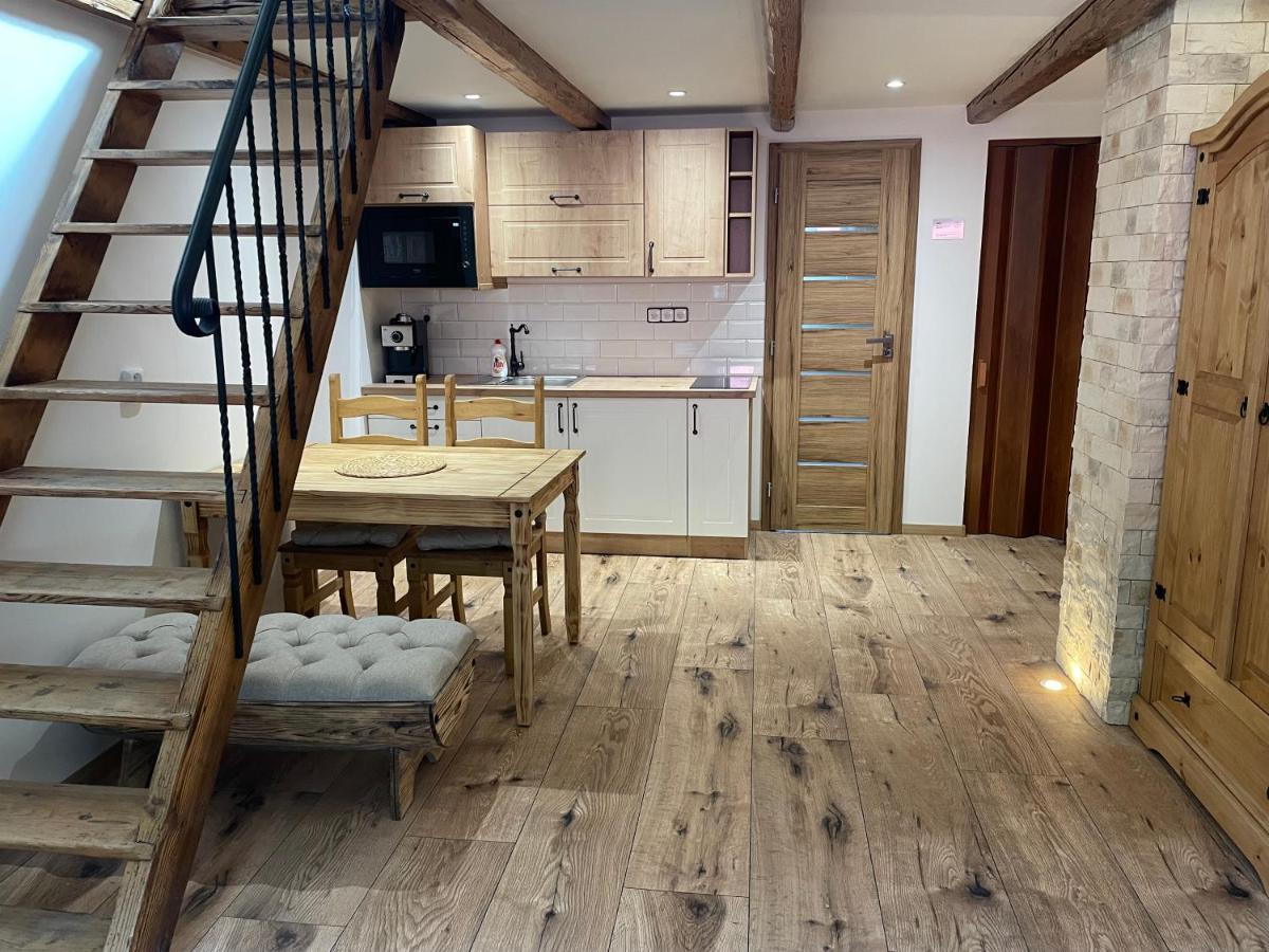 Time Apartment *